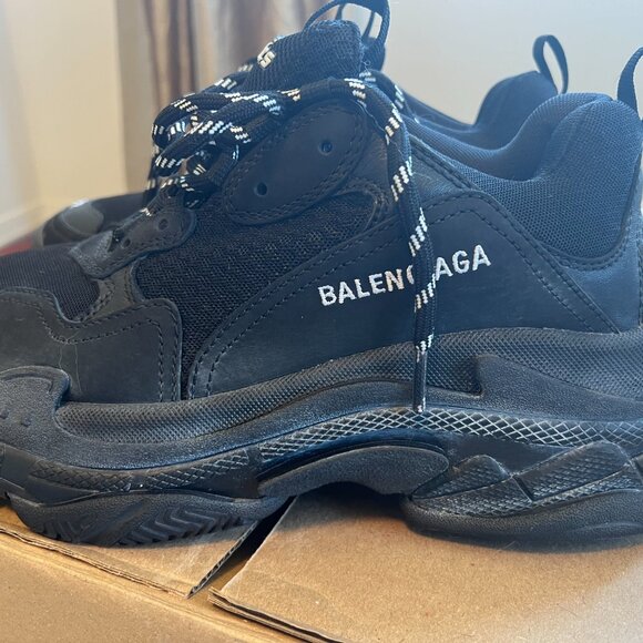Balenciage Tripe S Sneakers - Picture 9 of 9